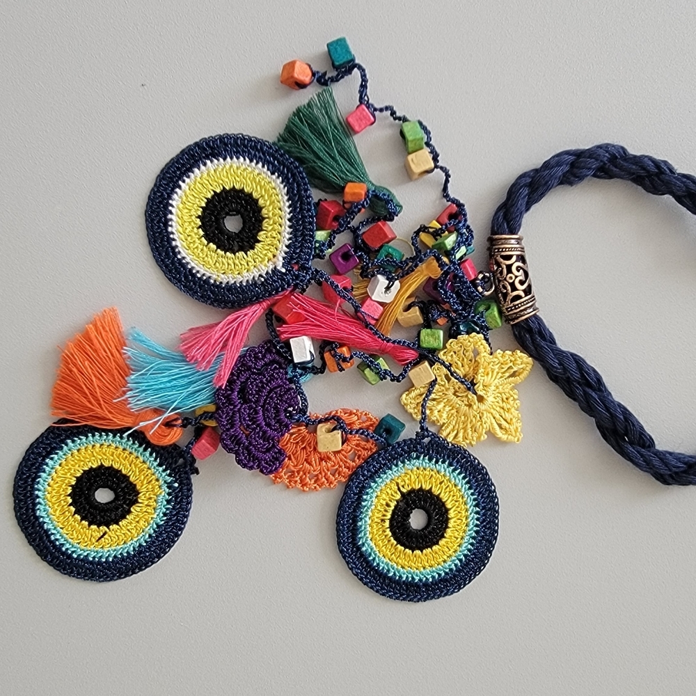 NECKLACE - Picture 2 of 3